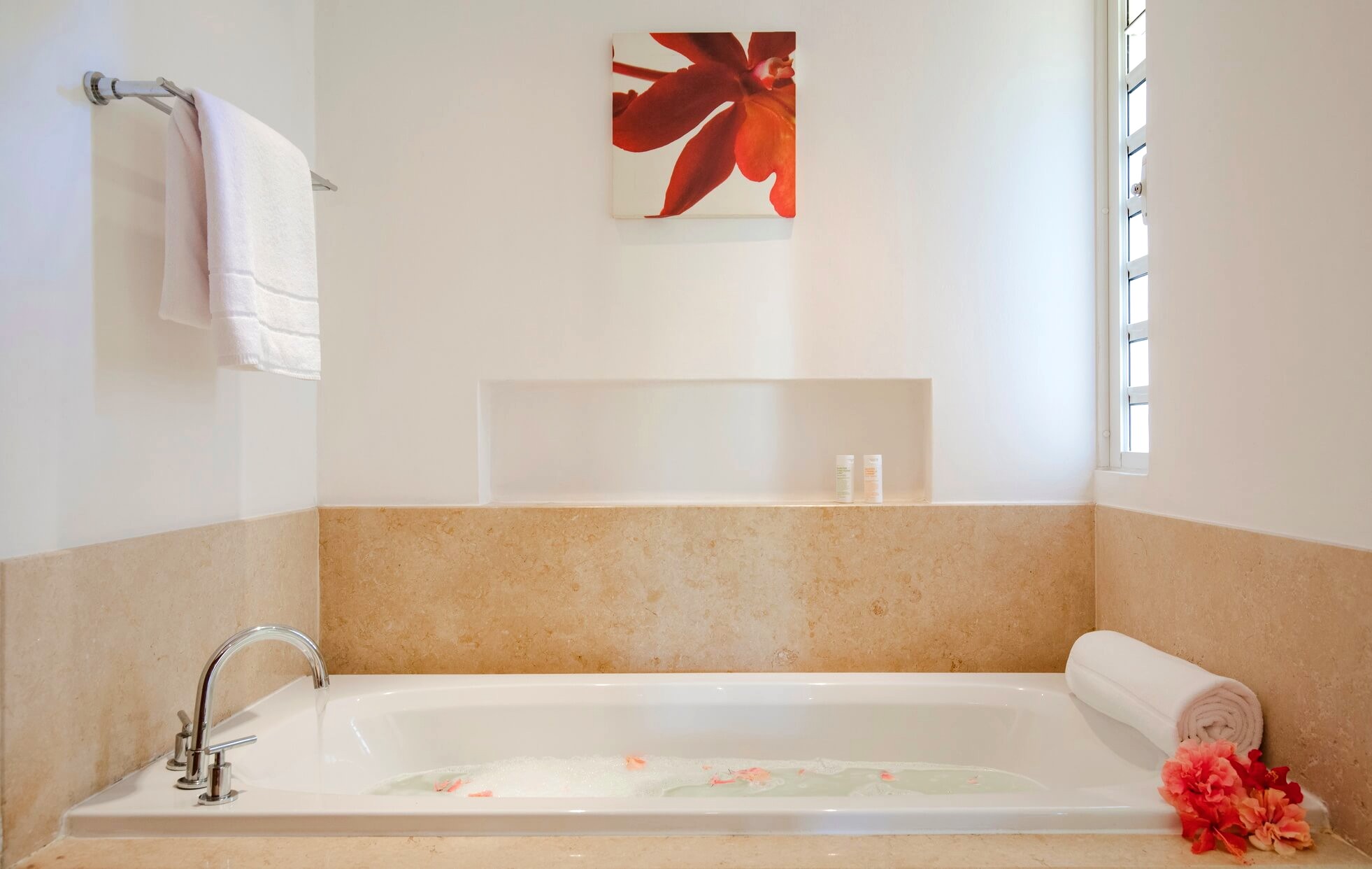 Tamassa Resort standard Bathtub
