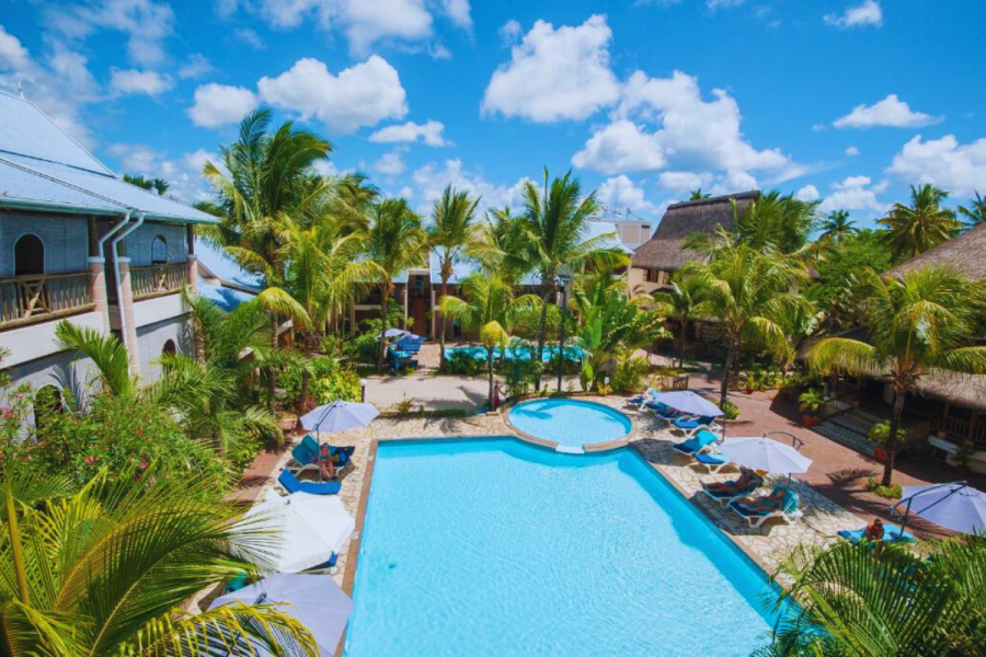 Le Palmiste Resort swimming pool