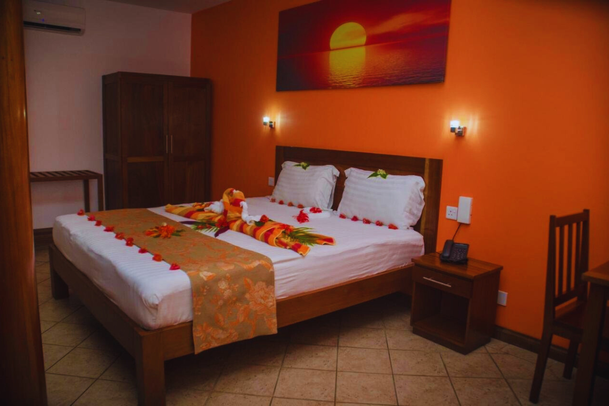 sunset reef bedroom