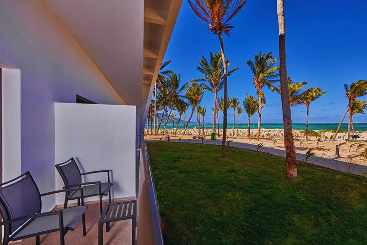 sea view room balcony